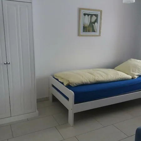 Lissner Apartment *